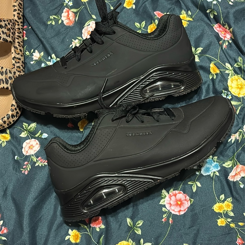 Sketchers non slip shoes